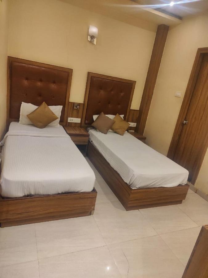 Aster Hotel Near Mumbai Airport Exterior photo